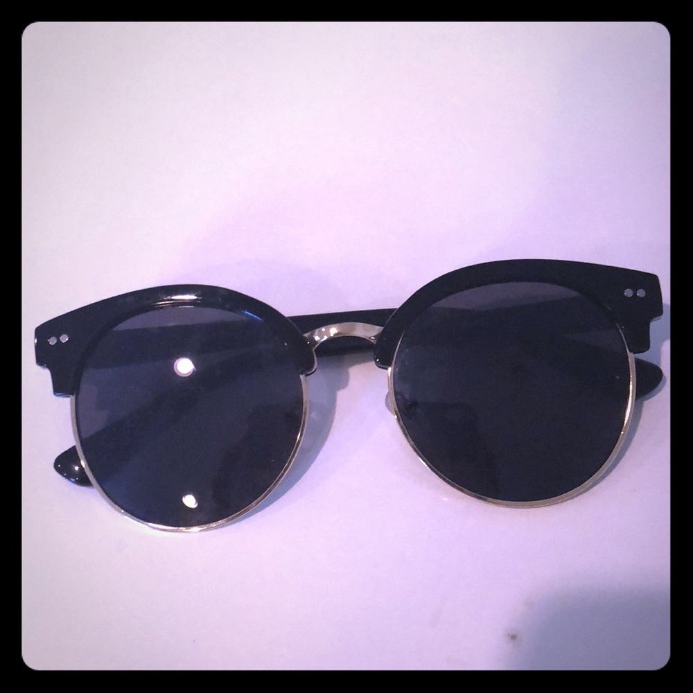 Vintage style sunglasses